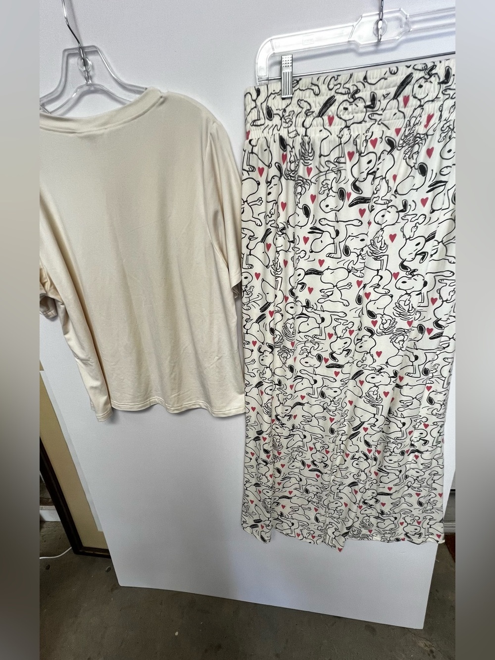 MUNKI MUNKI SNOOPY PEANUTS w/HEARTS CREAM 2PC P J SET. SIZE XL. LIKE NEW - Picture 2 of 15